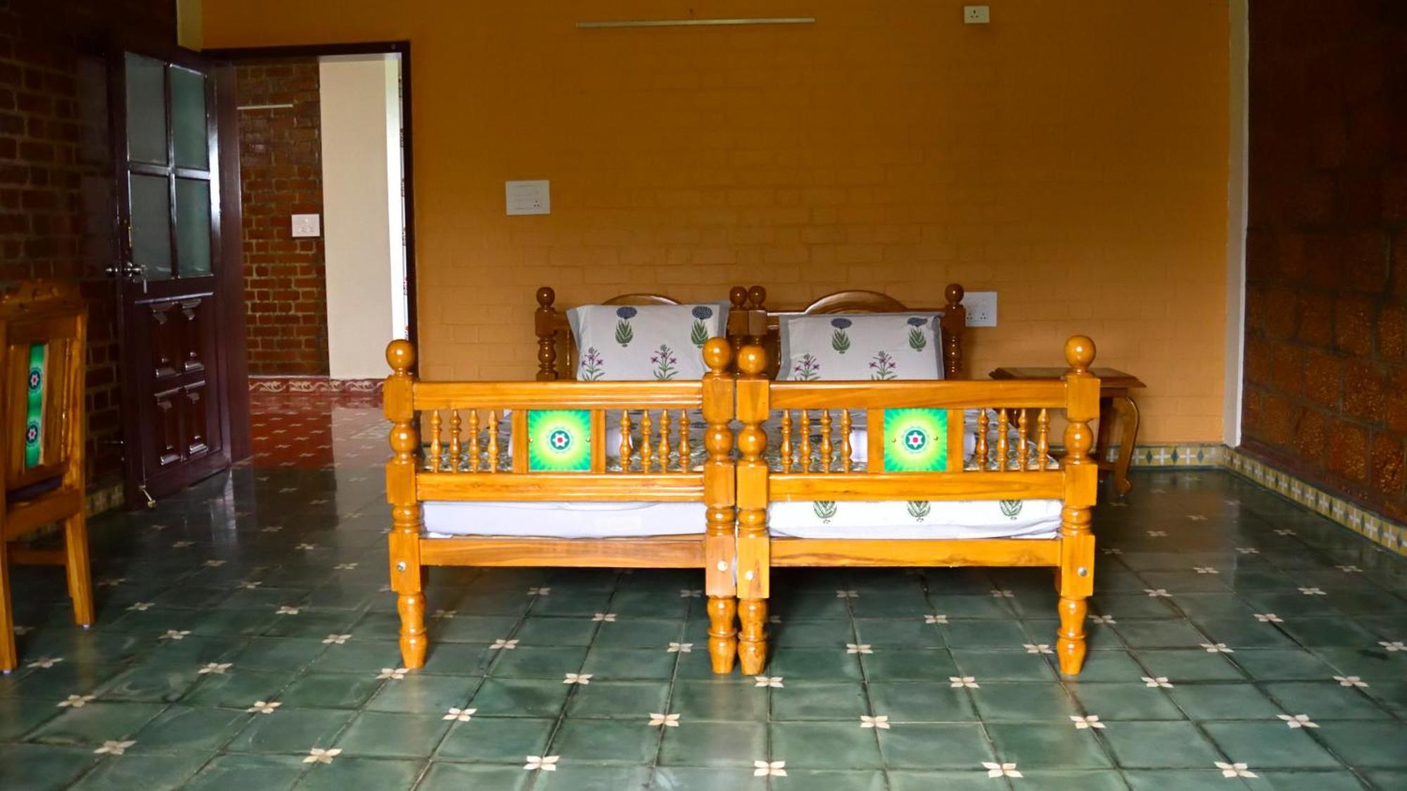 Ferienwohnung Lakshmi Illam Near Isha Yoga Adiyogi Alāndurai Exterior foto
